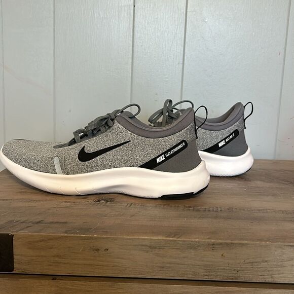 NWT Nike Flex Experience Cool Grey Size 8.5 - Picture 5 of 6